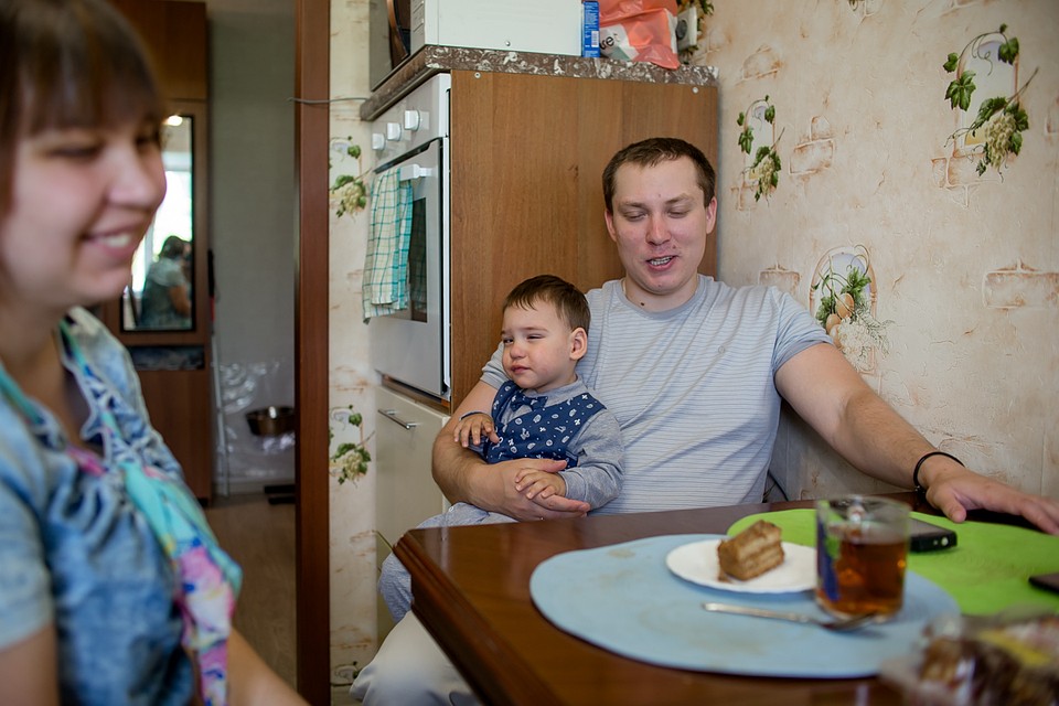 Мама позднего сыночка канал