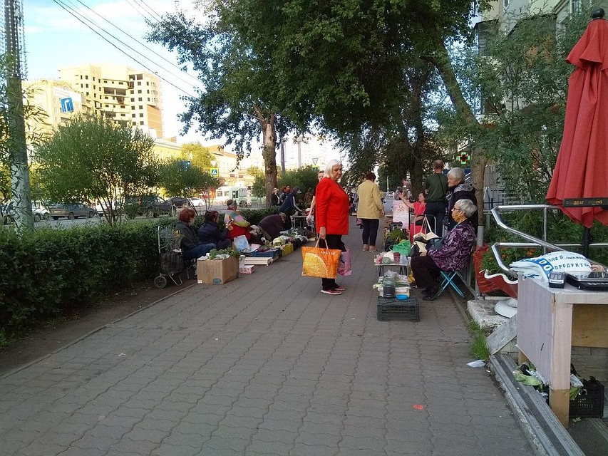 Продажи В Магазинах Упали